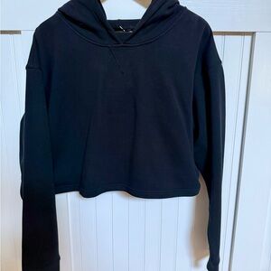 Lululemon Black Women's Cropped Hoodie Size 8